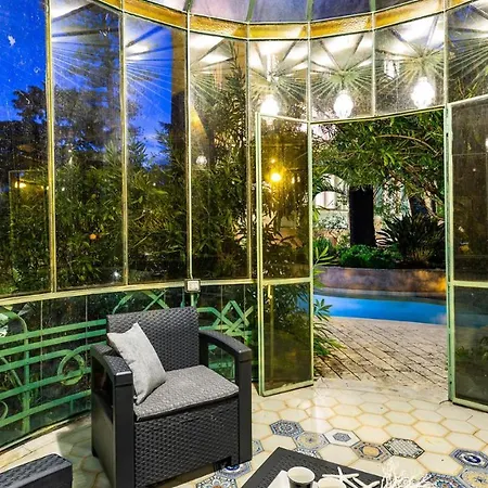 Villa Gioiello 10, Emma *