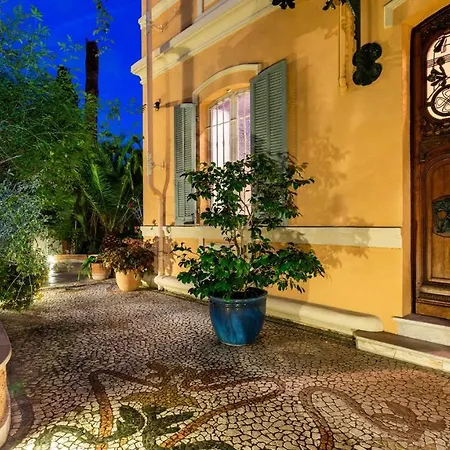 Gioiello 10, Emma Villa *