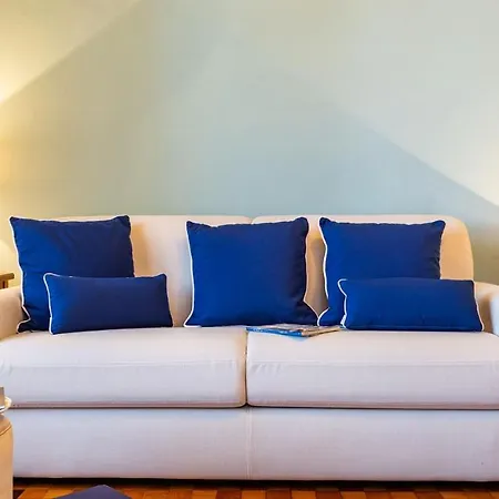 Villa Gioiello 10, Emma