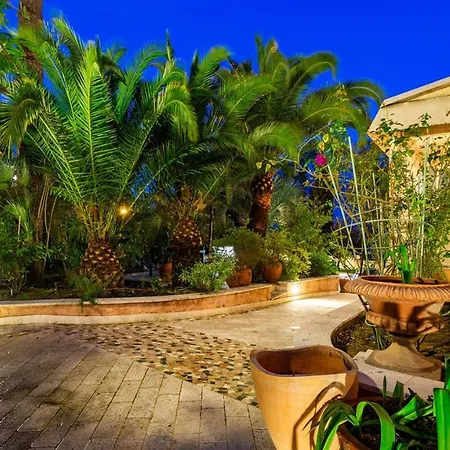 Gioiello 10, Emma Villa *