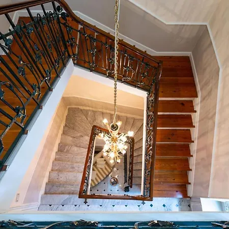 Villa Gioiello 10, Emma