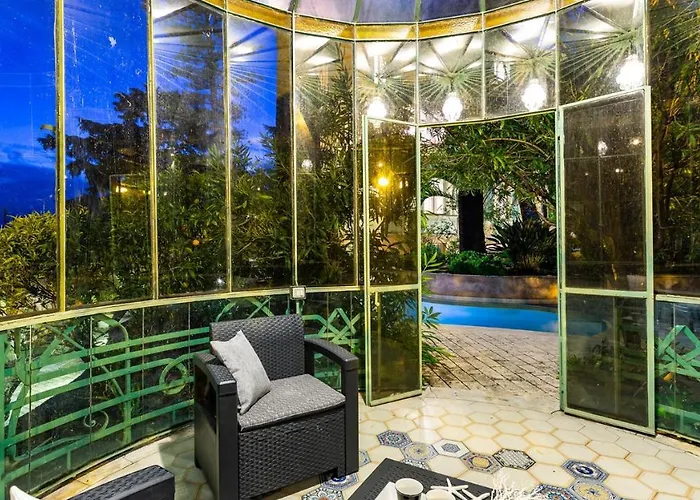 Villa Gioiello 10, Emma *