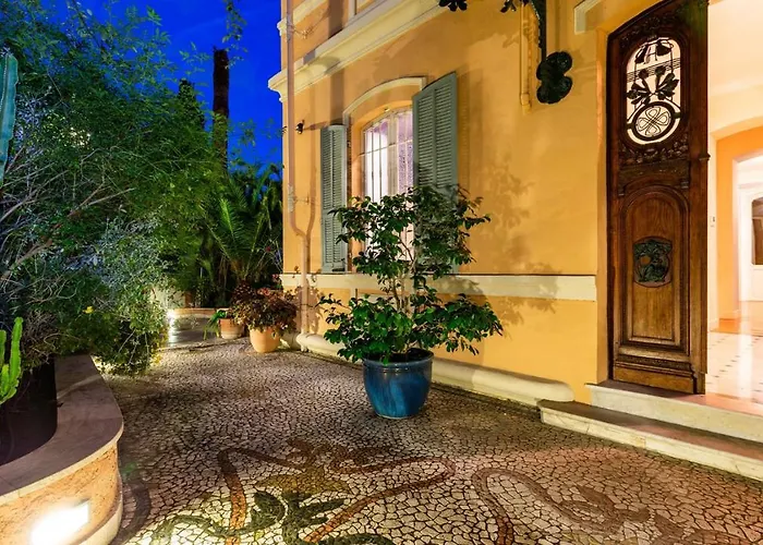 Gioiello 10, Emma Villa *