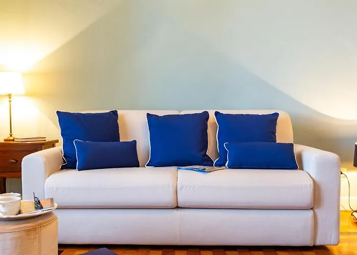 Villa Gioiello 10, Emma