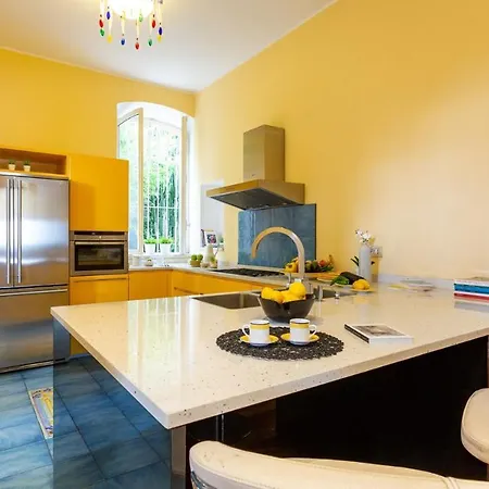 Gioiello 10, Emma Вилла Санремо