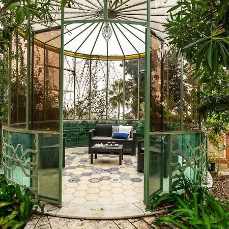 Gioiello 10, Emma Вилла