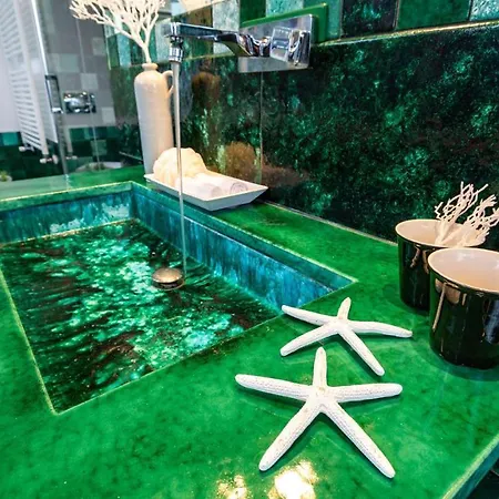 Gioiello 10, Emma Вилла *