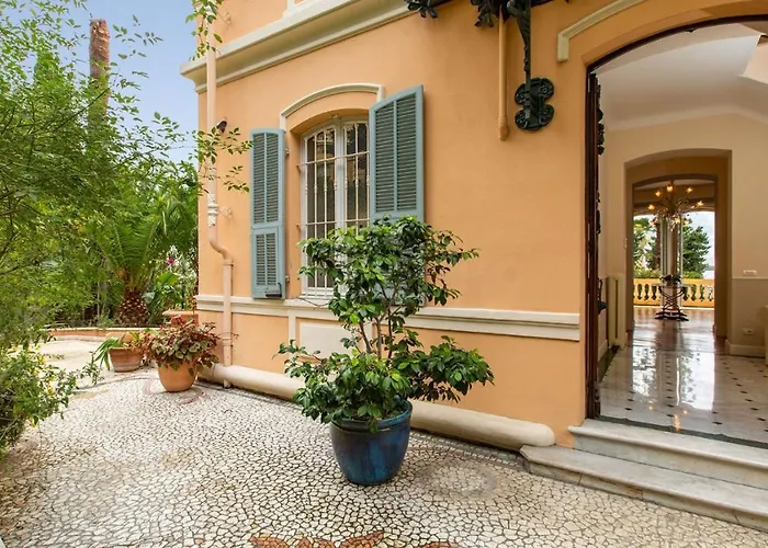 Gioiello 10, Emma Villa