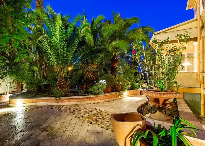 Gioiello 10, Emma Вілла *