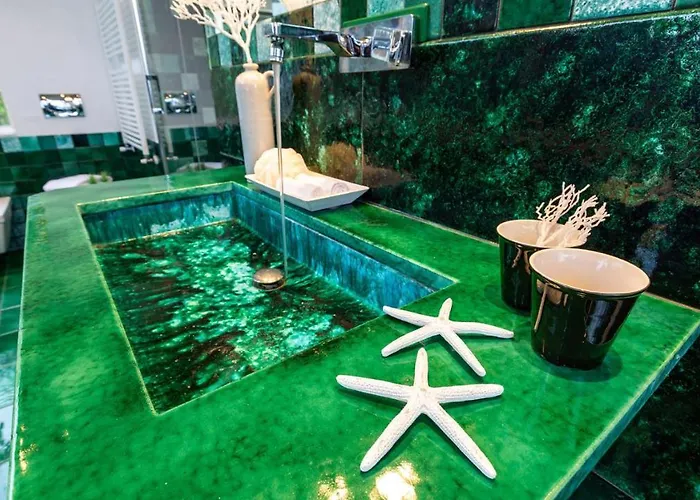 Gioiello 10, Emma Вілла *